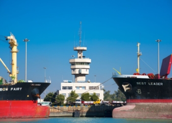 تخلیه ۵.۲ میلیون تنی ۷ قلم کالاهای اساسی در بنادر کشور طی سه ماهه نخست امسال