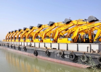 موانع واردات ماشین‌ آلات سنگین و معادن به بندر خرمشهر رفع می‌ شود