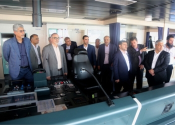 استقبال سازمان بنادر از سرمایه ‌گذاری خارجی در فعالیت‌های کشتیرانی، بندری و لجستیکی/ تردد سالانه ۱۳۰ هزار فروند کشتی به بنادر ایران