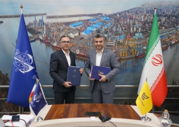 امضای تفاهمنامه همکاری اداره کل بنادر و دریانوردی گیلان با پست استان