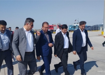 بازدید سرپرست معاونت هماهنگی امور اقتصادی استانداری خوزستان از بندر اروندکنار
