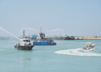 برگزاری موفق مانور اطفاء حریق در بندر دیر/ استقرار شناور آتشخوار پیشرفته در بندر دیر