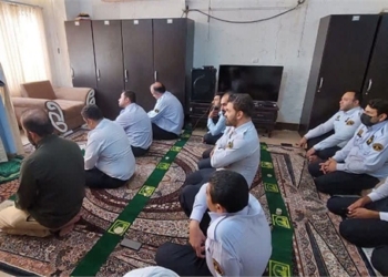 برگزاری نماز وحدت در یگان حفاظت بندر آبادان