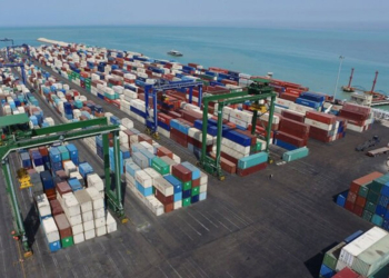 تخلیه و بارگیری بیش از 15 میلیون تن کالا در بنادر استان بوشهر/ رشد 15.8 درصدی صادرات و رشد 100 درصدی ترانزیت کالاهای نفتی