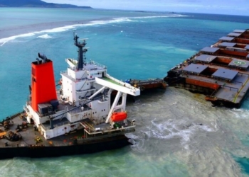 تصمیم افسر ارشد برای تولد خدمه کشتی حادثه ای وحشتناک رقم زد