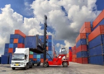 راه اندازی سرویس مستقیم کشتیرانی برای حمل کانتینر بین مصر و روسیه