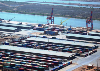 رشد ۳۷ درصدی عملیات تخلیه و بارگیری بندر خرمشهر طی سه ماهه نخست امسال