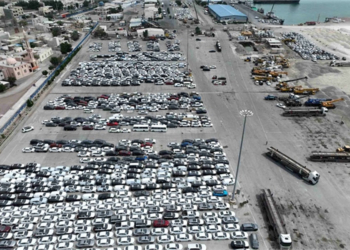 رکورد ترانزیت خودرو در بنادر و دریانوردی بندرلنگه شکسته شد/ جابجایی بیش از 37 هزار خودرو