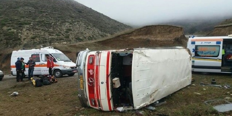 فوت 10 نفر بر اثر واژگونی مینی‌بوس گردشگری در ورزقان