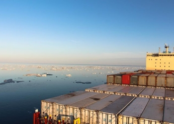 همکاری چین و روسیه برای صادرات و واردات نفت و کالا از مسیر قطب شمال