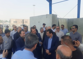 بازدید سفیر ایران در قطر از ظرفیت‌های بندر دیر