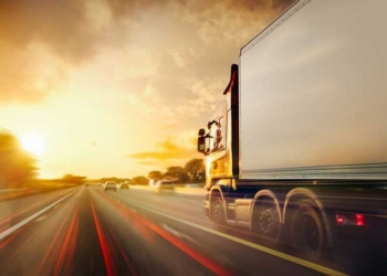 روزگار پرچالش رانندگان بار جاده‌ای