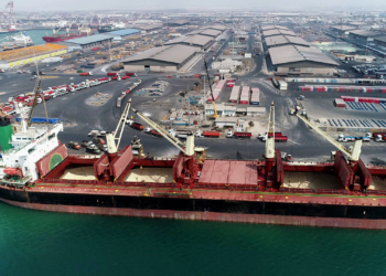 رکورد پذیرش بزرگترین کشتی صادراتی مواد معدنی در این بندر شکسته شد