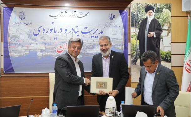 گزارش تصویری آیین تجلیل از پیشنهاد دهندگان برتر نظام پیشنهادات سال ۱۴۰۱ در بنادر آبادان