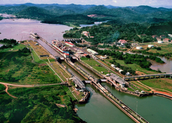 ترانزیت کشتی‌ها از کانال پاناما باز هم کاهش یافت