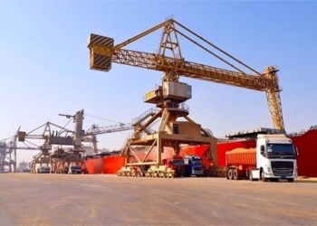 رشد ۱۴ درصدی تخلیه و بارگیری کالاهای نفتی و غیرنفتی در بنادر