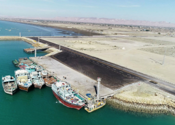 راه اندازی بندر سیریک اقدامی ارزشمند در توسعه اقتصادی دریا محور است