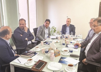 راهبر یا راهبرد؟ مسئله این است