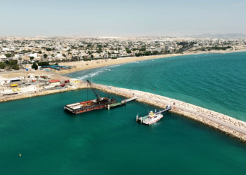 پیشرفت 80 درصدی طرح نصب سه فروند اسکله گردشگری بنادر غرب هرمزگان