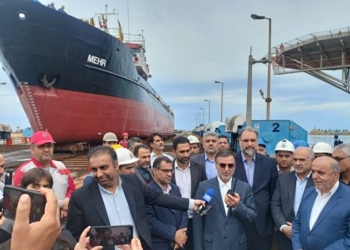 کشتی کانتینربر یخچالی کشتیرانی دریای خزر به آب انداخته شد