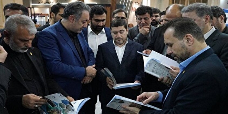 فصلنامه خدمات دریایی و بندری رونمایی شد