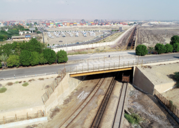 آغاز تعمیرات اساسی پنج دستگاه پل مجتمع بندری شهید رجایی