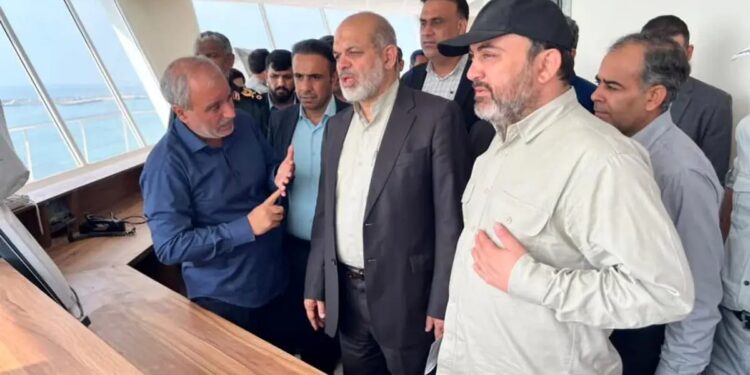 ارتقای ایمنی ترددهای دریایی در هرمزگان