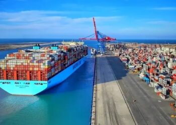 تحویل ۵۰ کانتینر محموله لجستیکی به بندرعباس