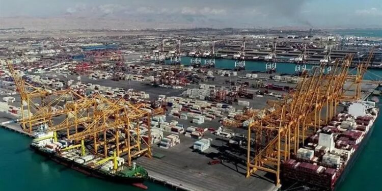 خرید تجهیزات استراتژیک بندری برای طرح توسعه بزرگ‌ترین بندر تجاری ایران