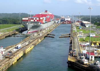 فرصت‌ها و تهدید‌های دو گذرگاه حیاتی جهان برای تجارت دریایی