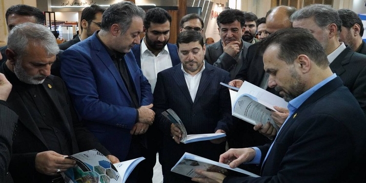 فصلنامه خدمات دریایی و بندری رونمایی شد