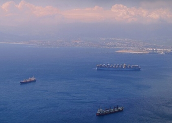 ناامنی دریای سرخ و کانال سوئز کشتی ها را به سمت دماغه امید‌نیک هدایت کرد