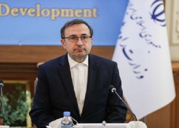  نسخه‌پیچی وزارت راه برای واردات لکوموتیو و اتوبوس