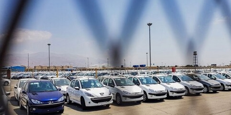 بازار خودرو همچنان انحصاری است