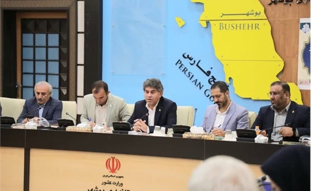 برگزاری نشست خبری مدیرکل بنادر و دریانوردی استان بوشهر/میزان تخلیه و بارگیری در بنادر استان بوشهر از 53 میلیون تن گذشت / قطری ها در جنوب استان بوشهر بندر می سازند