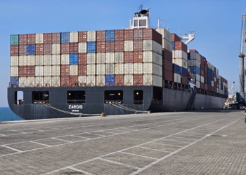 خیز گروه کشتیرانی برای تبدیل بندر چابهار به بندر ترانشیپی منطقه/ تخلیه و بارگیری بی‌سابقه ۱۷۰۰۰ TEU کانتینر در چابهار