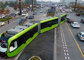 ساخت تراموا در تهران با چرخ لاستیکی و بدون ریل