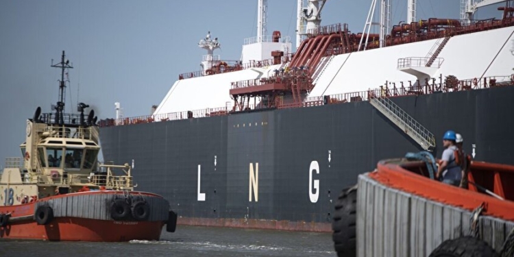 کاهش شدید صادرات نفت و LNG از کانال سوئز