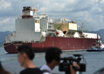 درخواست قطر از کشورهای اروپایی و آسیایی برای سرمایه گذاری  و خرید گاز LNG