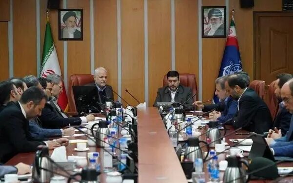 سیاست توسعه دریا محور با رویکرد افزایش سهم حمل ونقل ریلی اجرا شود