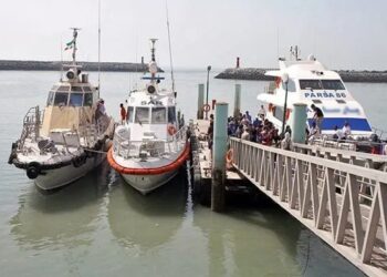 موافقت گمرک ایران و بنادر با افزایش ساعت کاری بندر مسافربری شهید ذاکری قشم