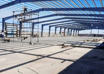 پیشرفت 37 درصدی طرح تعمیرات اساسی ساختمان اداری، مسافری و انبار بندر جاسک