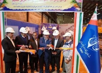 آغاز عملیات اجرایی ساخت نخستین شناور لایروب هاپر بارج کشور در استان مازندران
