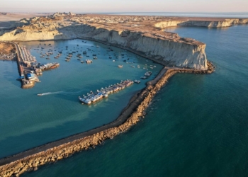 توسعه دریا محور نیاز به زیر ساخت و توسعه گام به گام دارد