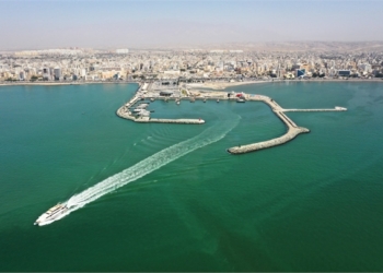 مسافران سفرهای دریایی نوروز 1403 از مسیرهای مجاز دریایی رفت و آمد کنند/ تاکید بر تامین ایمنی دریانوردی با هدف پیشگیری از حوادث احتمالی/ آمادگی ۶۰۷ شناور مسافری و گردشگری در هرمزگان