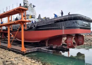 ◄ ارتقا عملیاتی بنادر کشور و افزایش توان فنی- تعمیراتی نیروهای بومی در بزرگترین بندر تجاری ایران