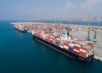 رکورد تخلیه و بارگیری کانتینر در بندر چابهار شکسته شد/ رشد 155 درصدی فعالیت کانتینری در بندر چابهار