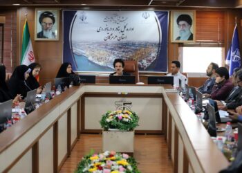نشست مرور فرآیندهای مطلوب سامانه یکپارچه عملیات بندری در بندر شهید رجایی