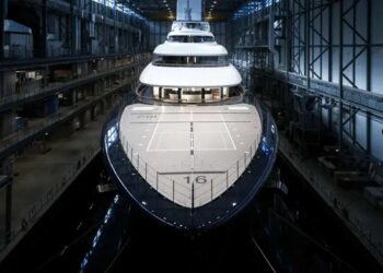 آزمایش اولین ابرکشتی تفریحی جهان با سوخت هیدروژن در هلند