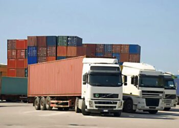 آغاز تحویل کامیون‌‌ های کشتیرانی با پیش‌‌ پرداخت ۳ میلیاردی ​